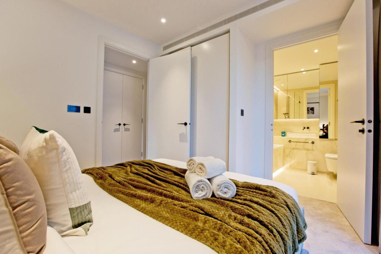 Fabulous Westfield 2 Bed Apartment London