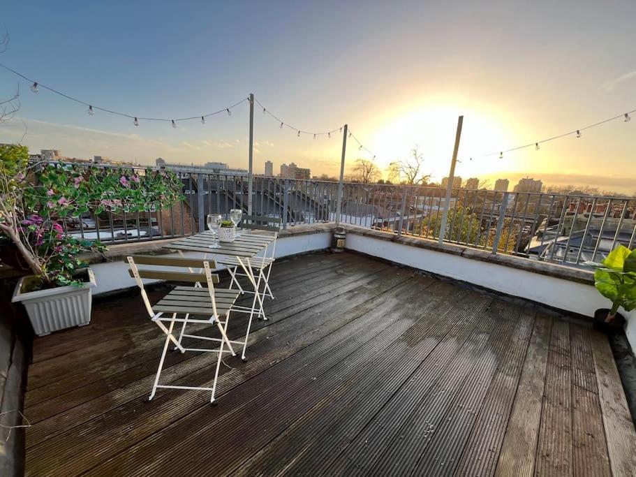 Apartamento Modern With Stylish Terrace - Your Oasis! *