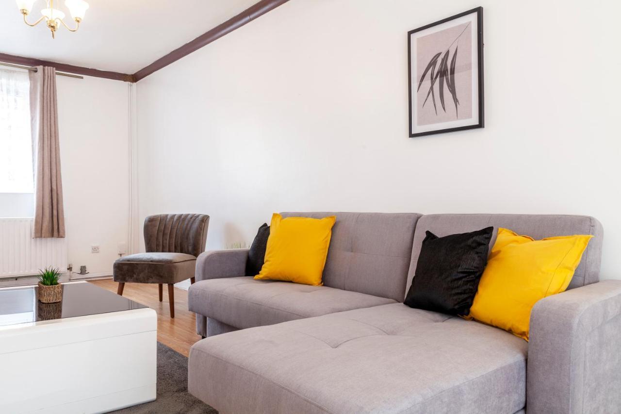 Stunning 3 Bed House With Private Garden, Woolwich Hébergement de vacances *