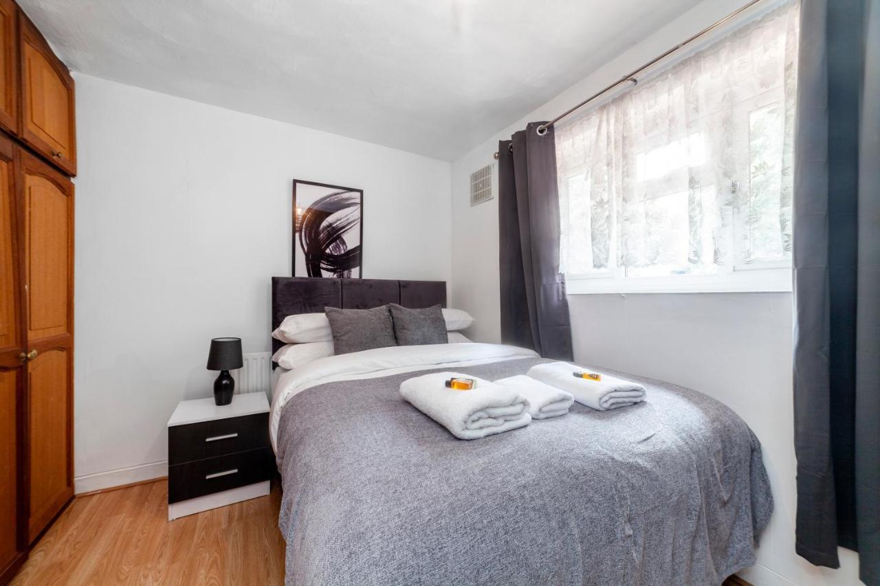 Hébergement de vacances Stunning 3 Bed House With Private Garden, Woolwich