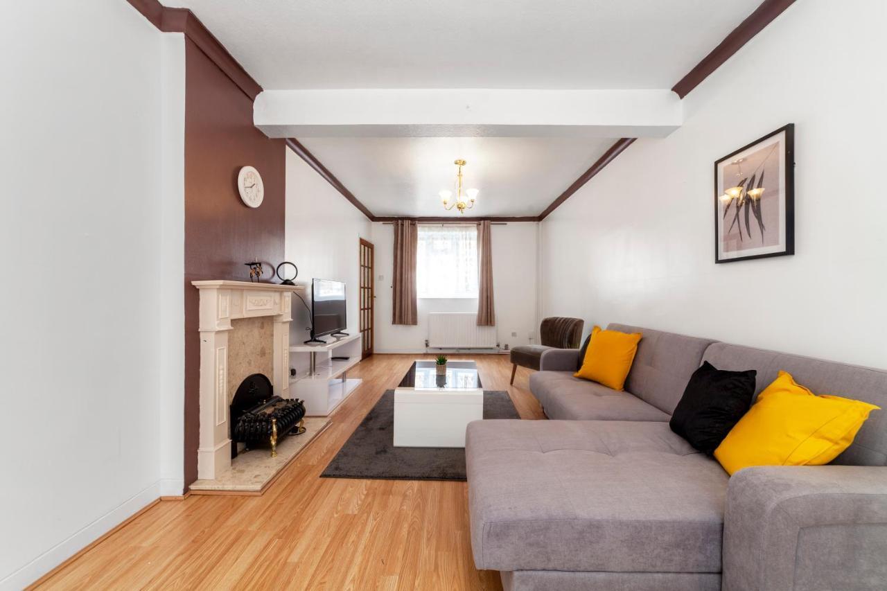 Hébergement de vacances Stunning 3 Bed House With Private Garden, Woolwich *