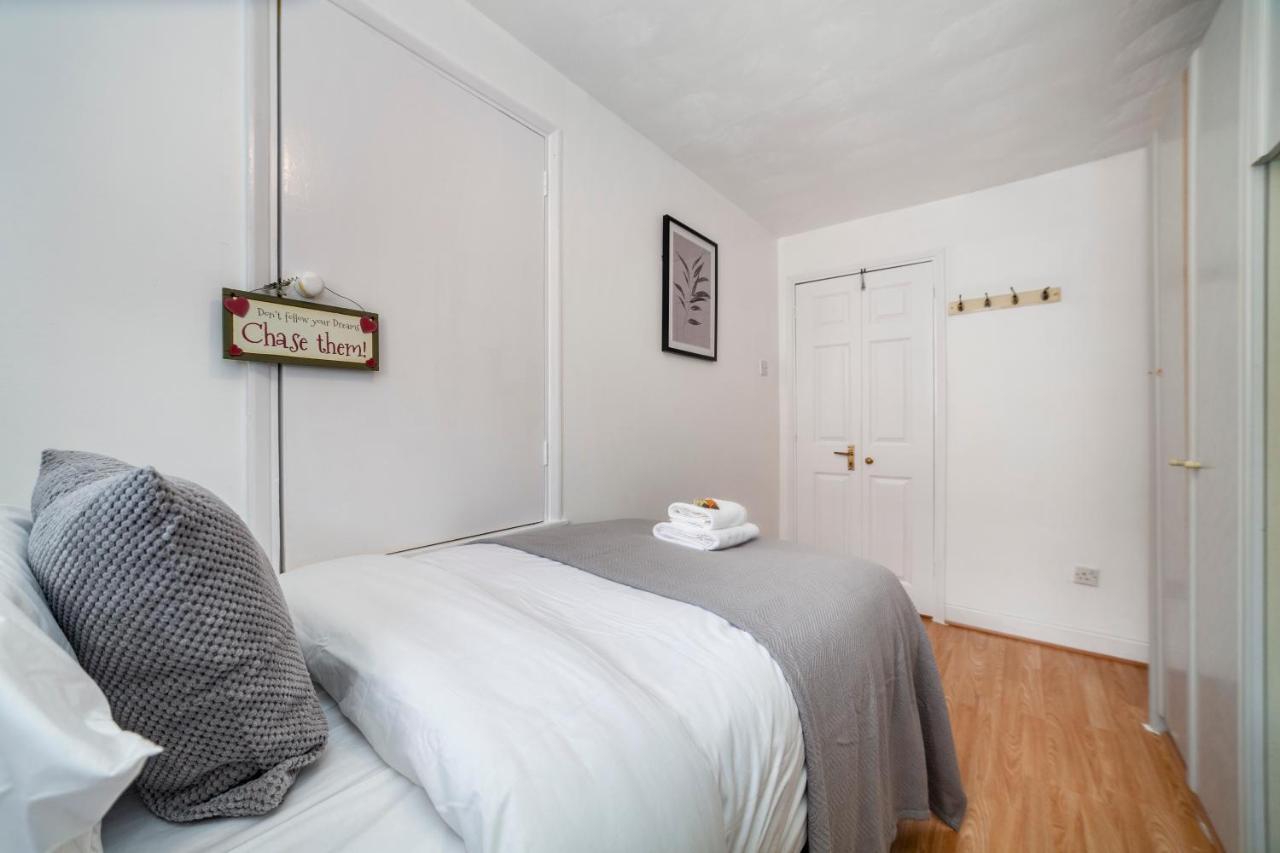Stunning 3 Bed House With Private Garden, Woolwich * Londres