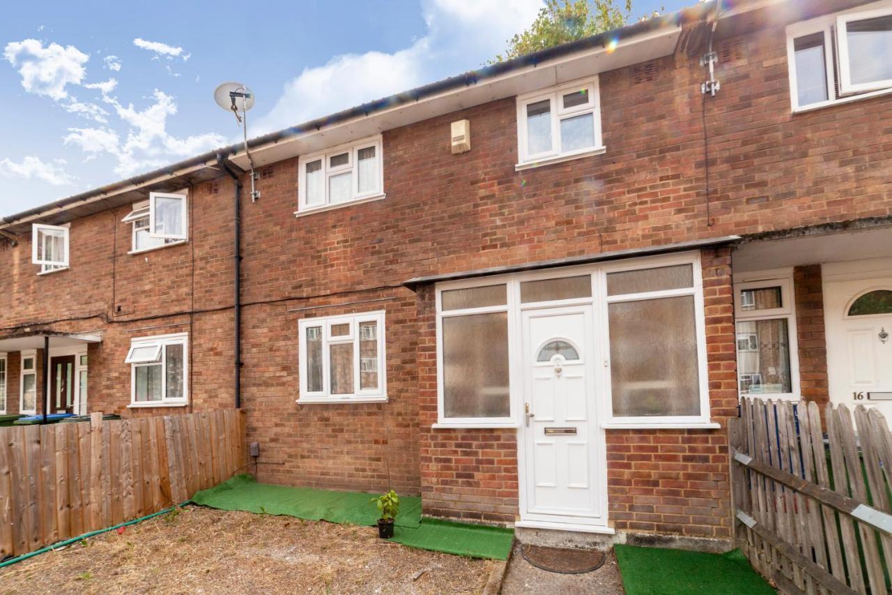 Hébergement de vacances Stunning 3 Bed House With Private Garden, Woolwich Londres