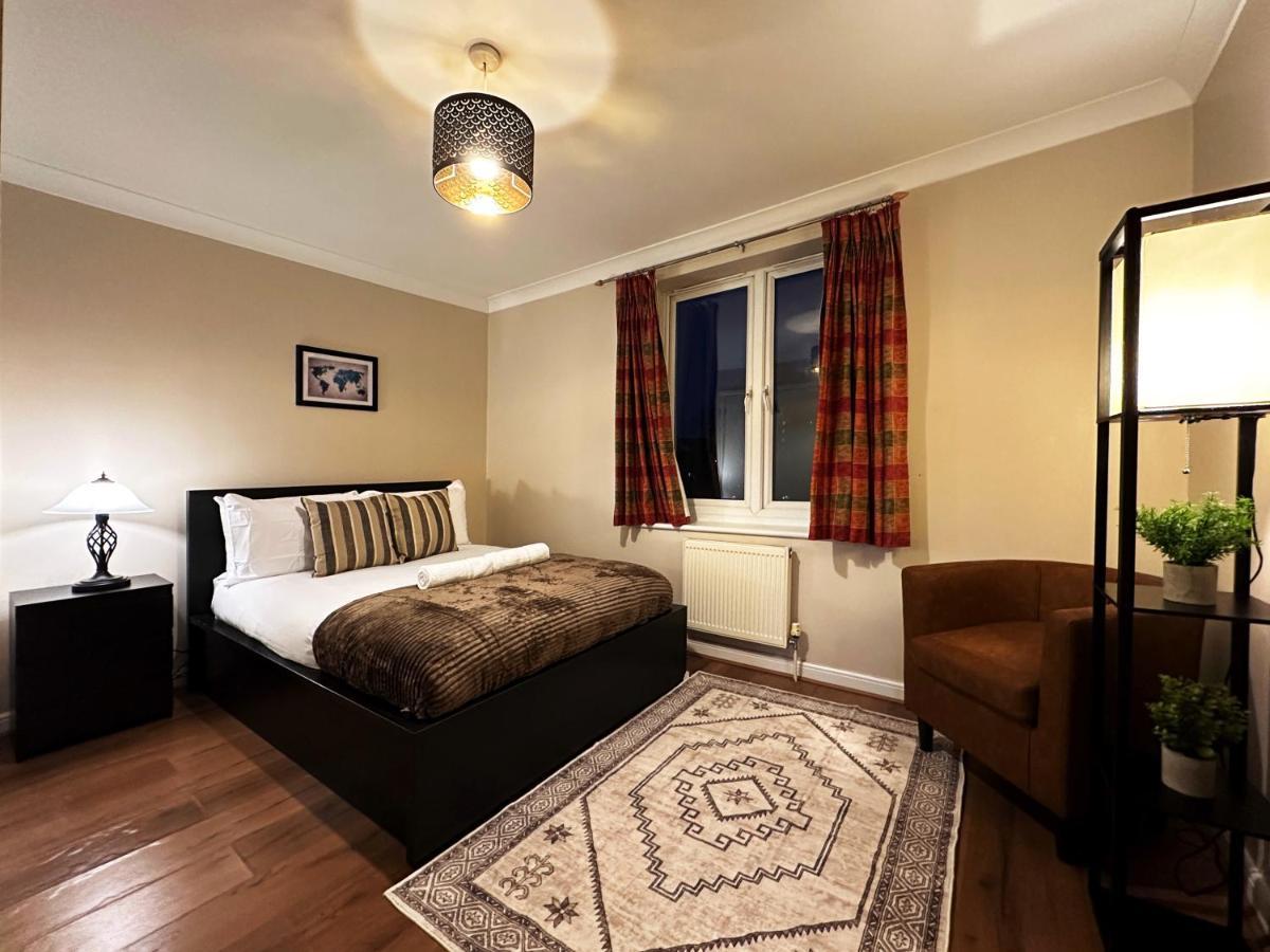 Tina Place In Tower Hill - 2 Double Beds, Max 4 People, Great Location In *