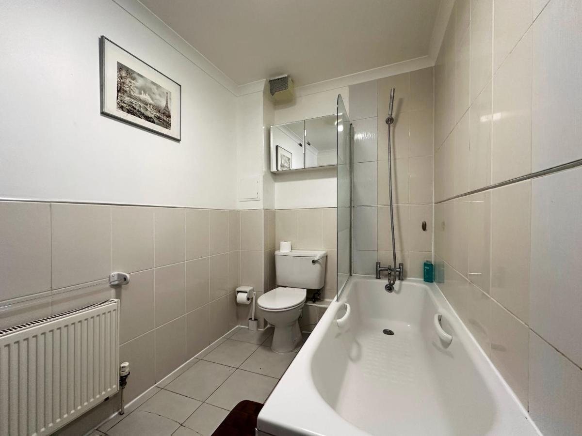 Tina Place In Tower Hill - 2 Double Beds, Max 4 People, Great Location In Apartment London
