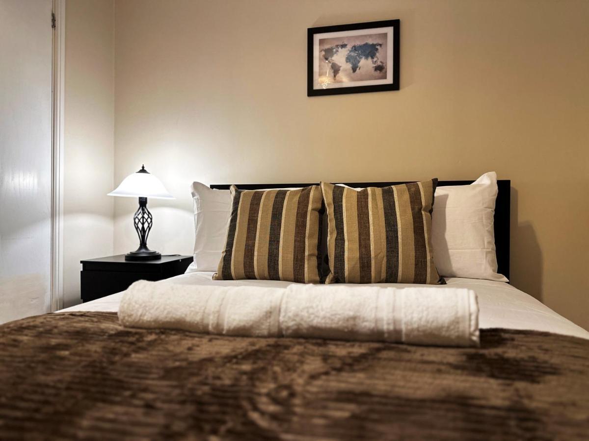 Tina Place In Tower Hill - 2 Double Beds, Max 4 People, Great Location In *
