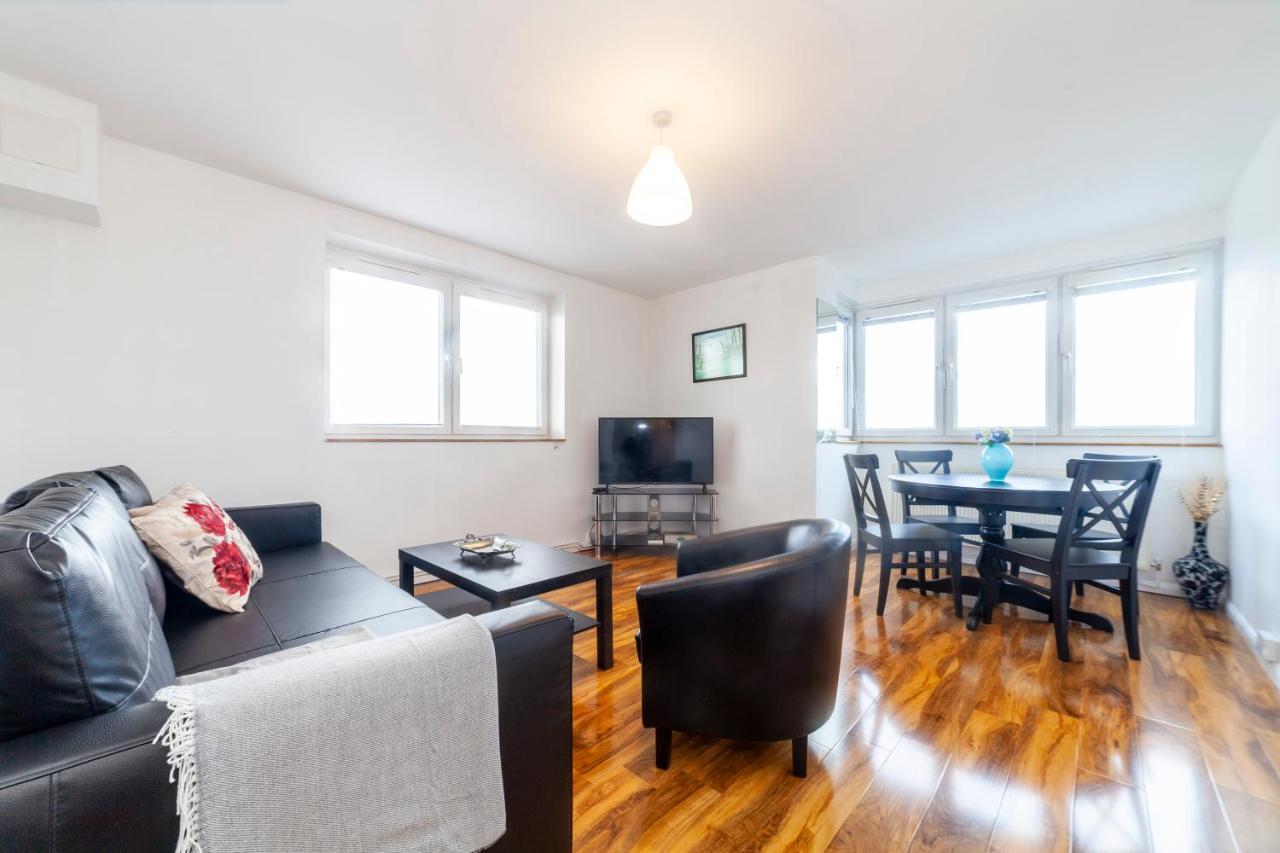 Amazing 1 Bedroom Apartment, Barons Court * Londres