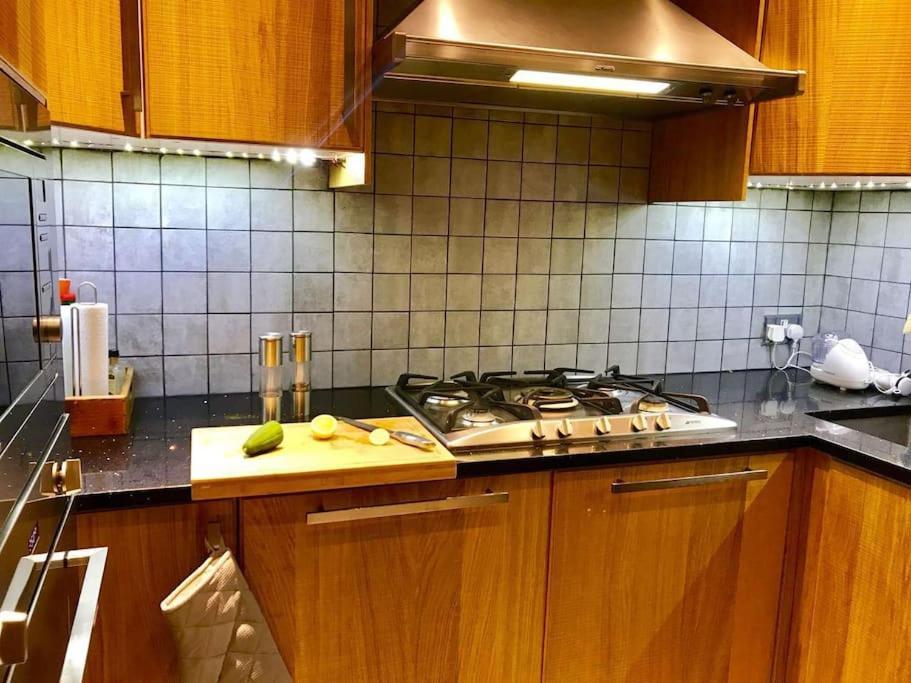 Stunning 2 Bed/2bath Flat In Heart Of Kensington * Londres