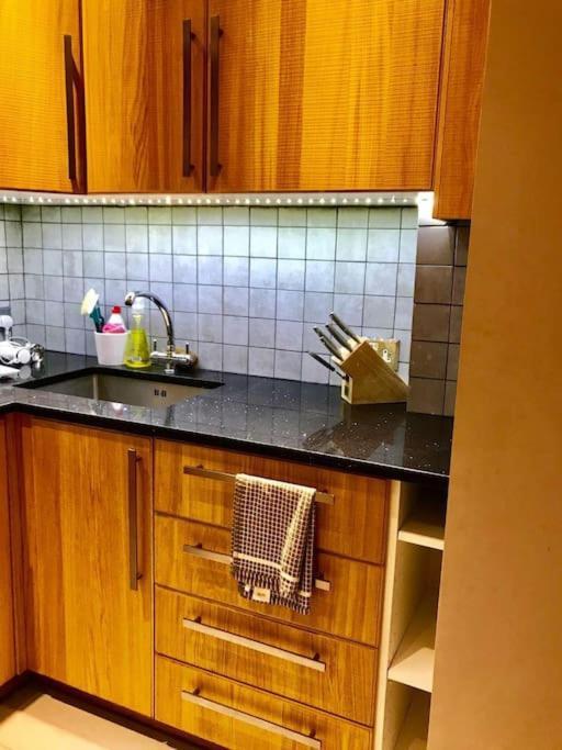 Stunning 2 Bed/2bath Flat In Heart Of Kensington *