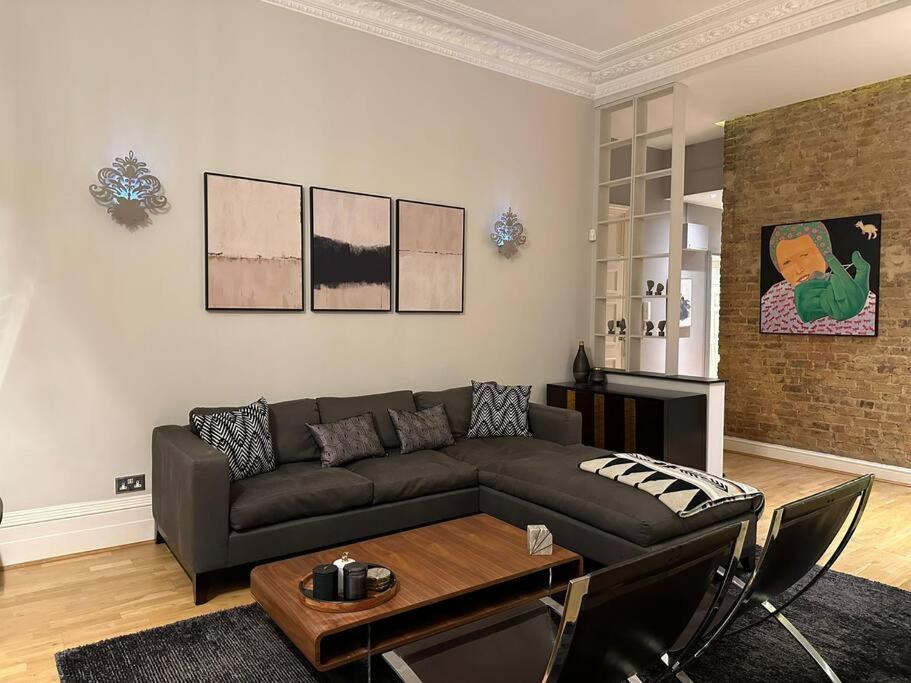 Stunning 2 Bed/2bath Flat In Heart Of Kensington Londres