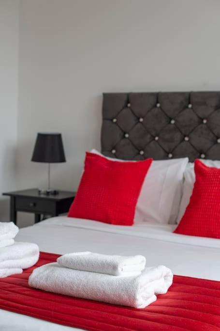 Finsbury Park Penthouse: Luxe Living Apartamento