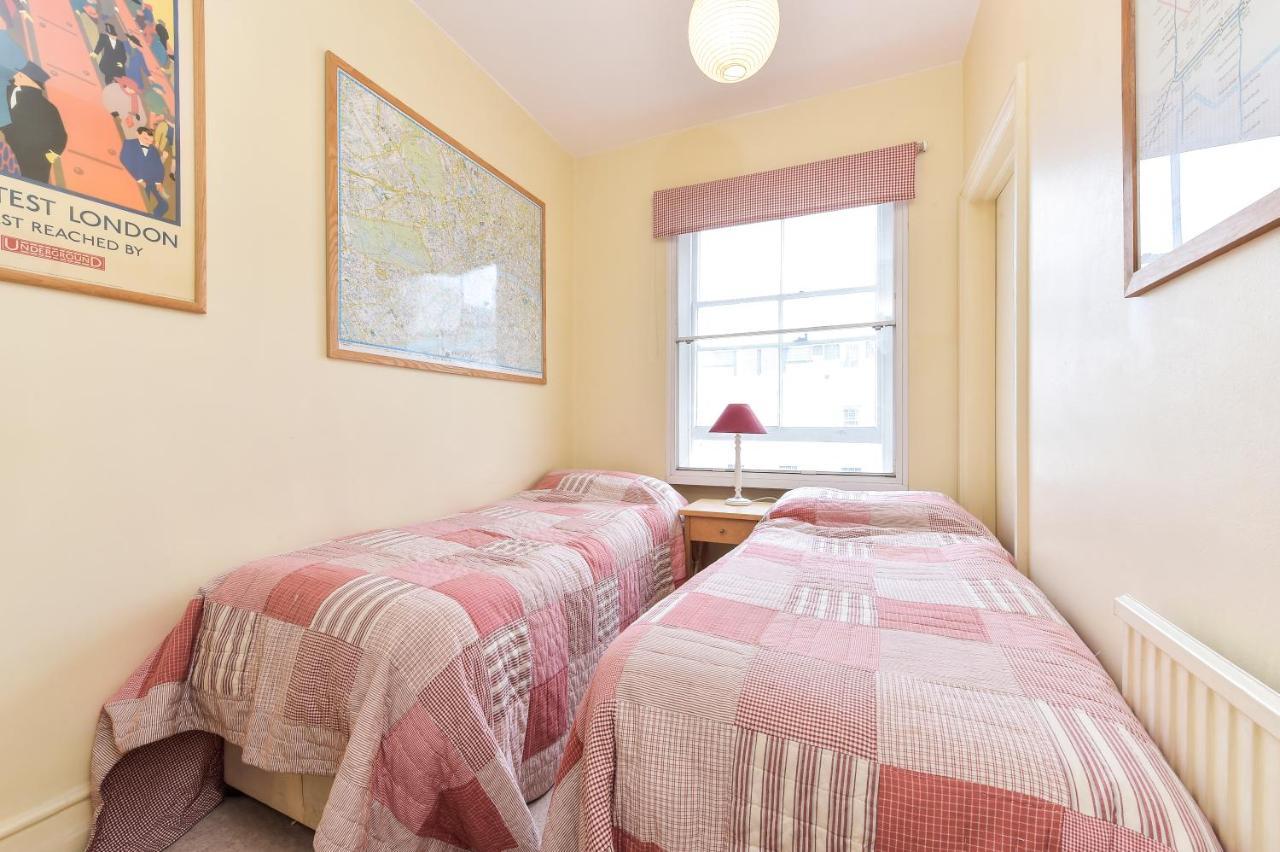 Smart Flat Near Pimlico Tube Appartement Londen