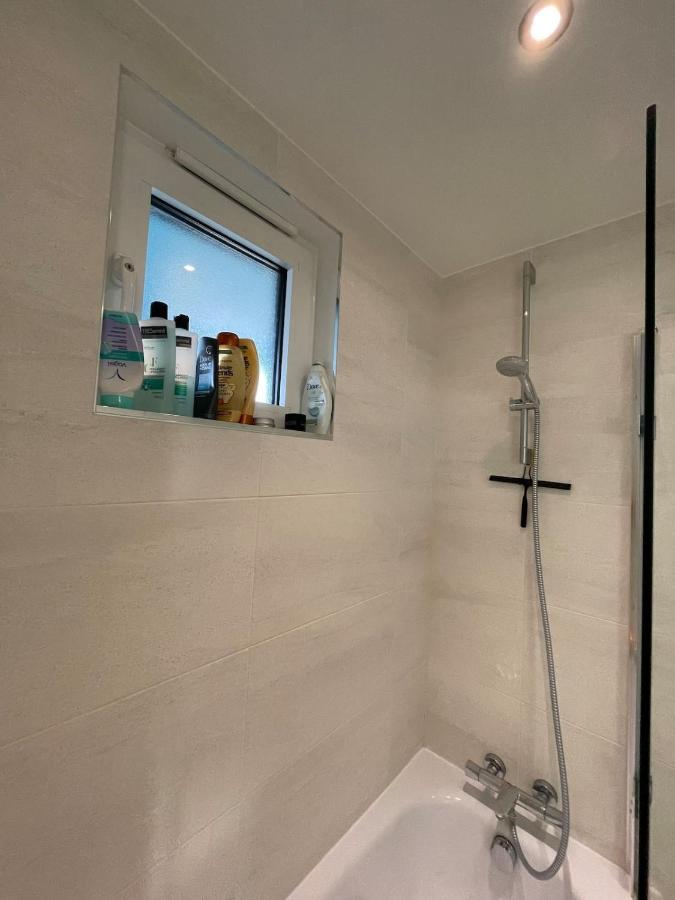 Bright 1bd Flat Wbalcony - Heart Of Brixton! * Londres