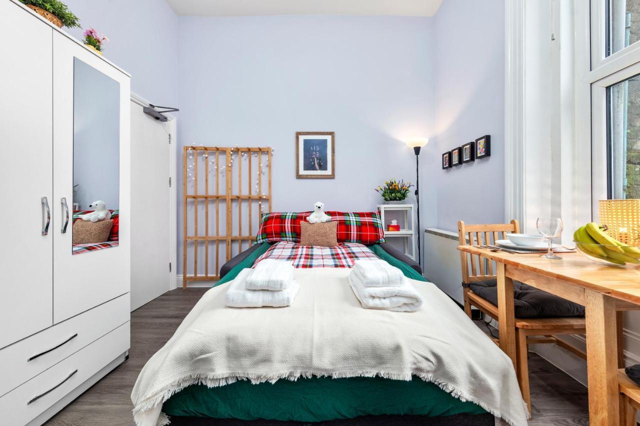 Olympia Kensington Studio