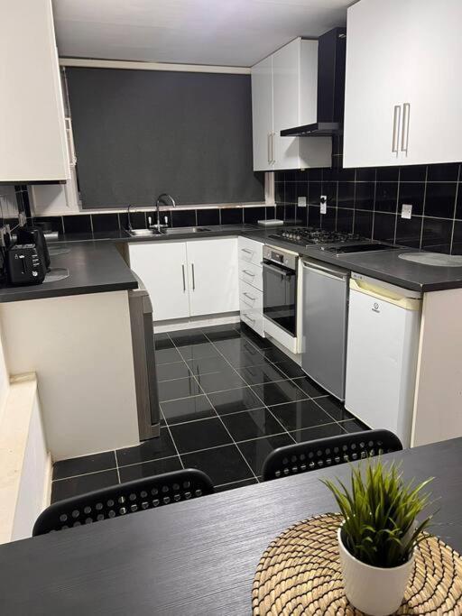 Stunning 2 Bedroom Duplex In The Heart Of Apartamento