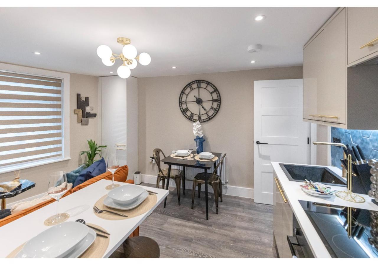 Modern 3-bedroom Flat Apartamento Londres
