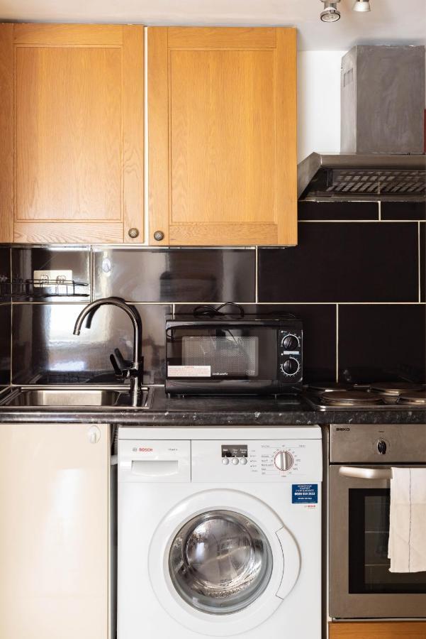 South Kensington Courtfield Gardens studio Apartment London