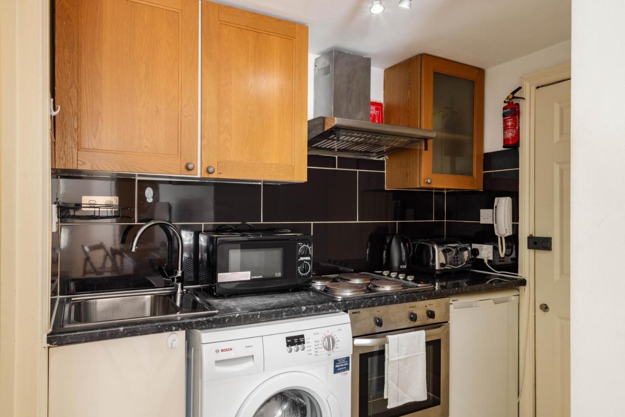 Apartment South Kensington Courtfield Gardens studio