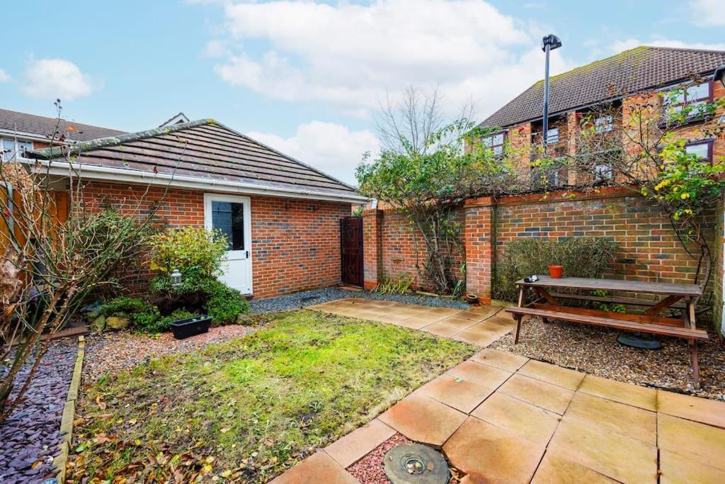 Stylish 3-bed East Contractors Parking Sleeps 5 Near Excel Londres