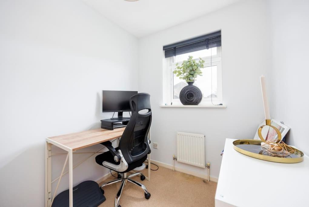 Casa de Férias Stylish 3-bed East Contractors Parking Sleeps 5 Near Excel *