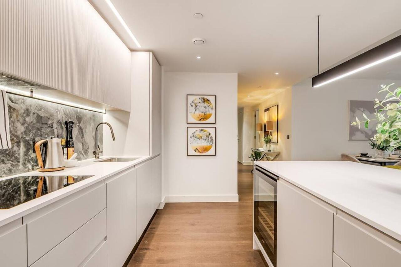 Sleek 2br Hideaway Balcony Near Westfield Appartement *