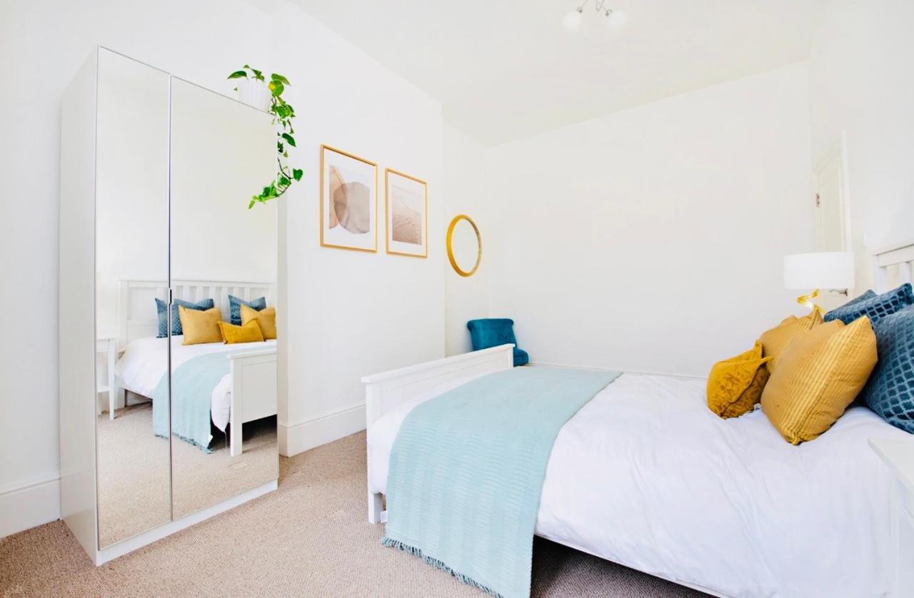 Spacious & Charming Garden Flat -zone 2- Great For Access Apartamento *