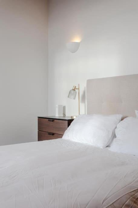 Luxury 1bed In Converted Warehouse Next To Excel Appartement *