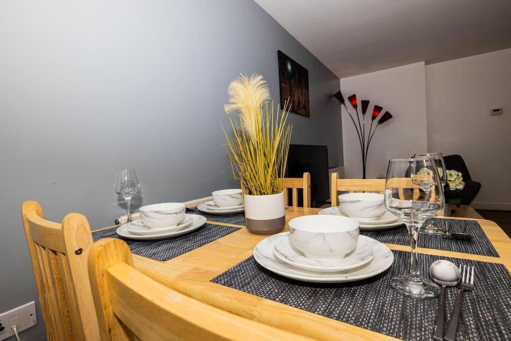 Apartment Pristine Relocation Pamers *