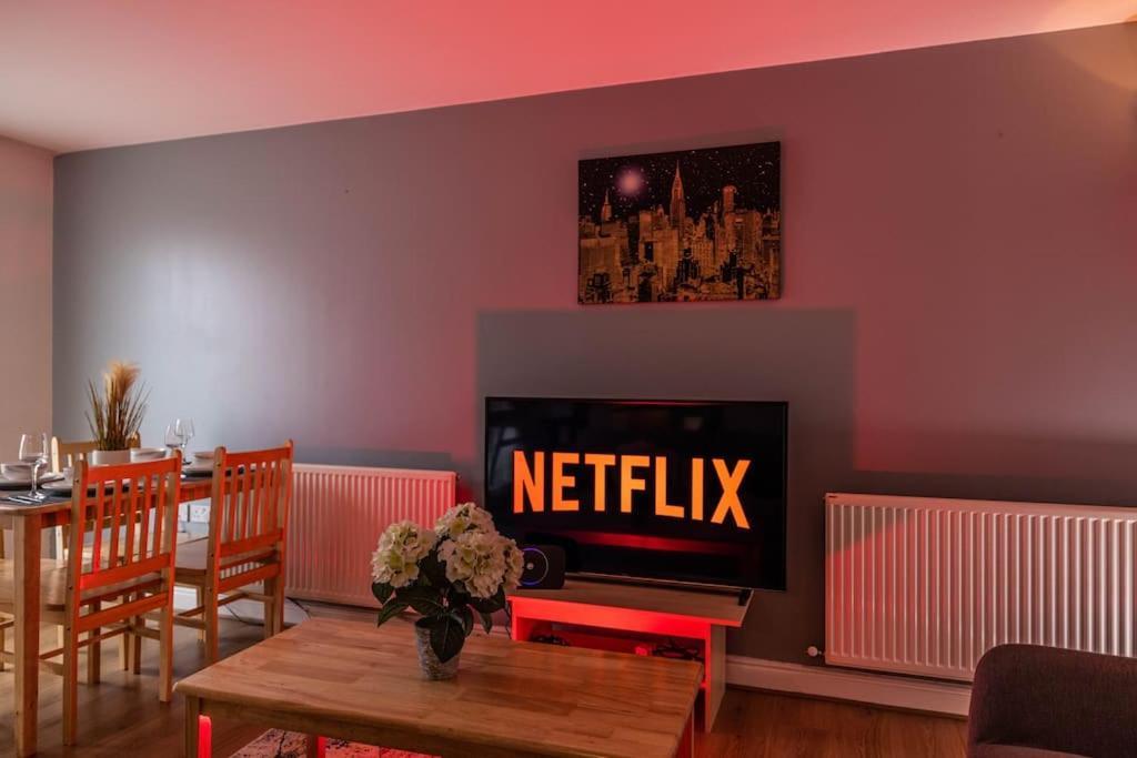 Apartment Pristine Relocation Pamers London