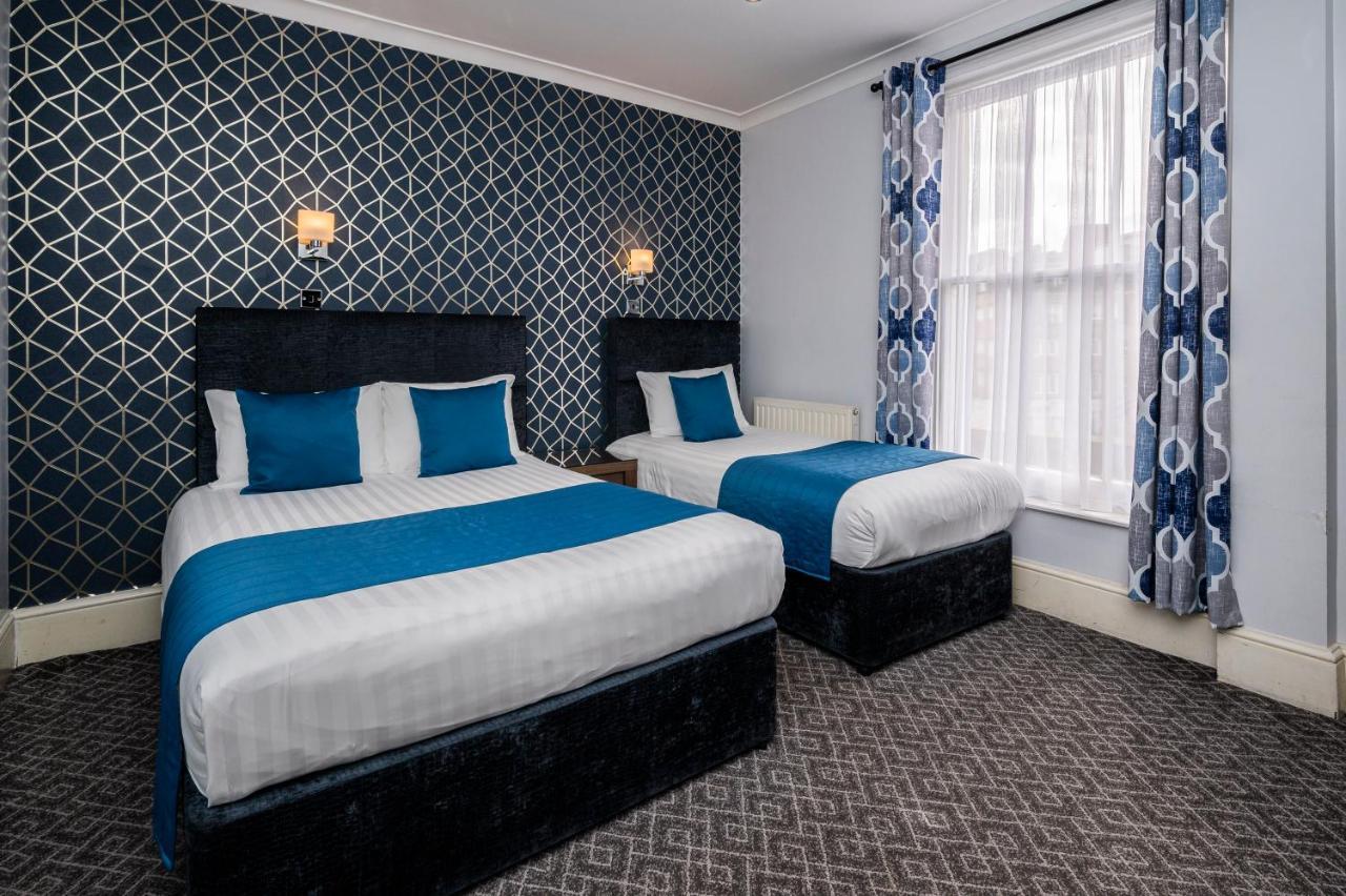 Mentone Hotel