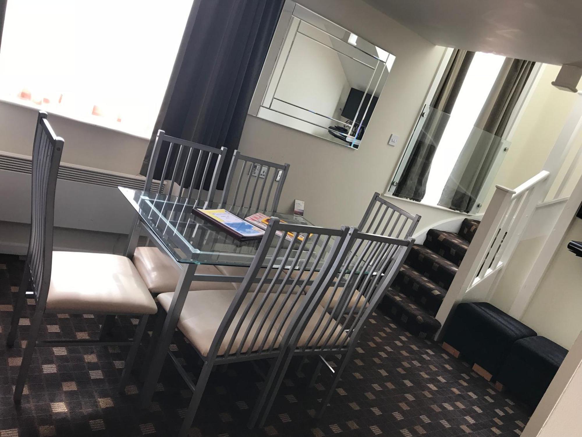Grand Plaza Con Servicio Apartahotel 4*