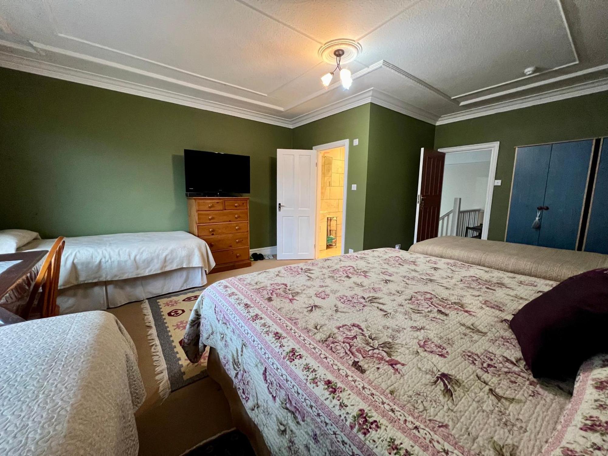 Saint Gabriel'S Road Guesthouse *