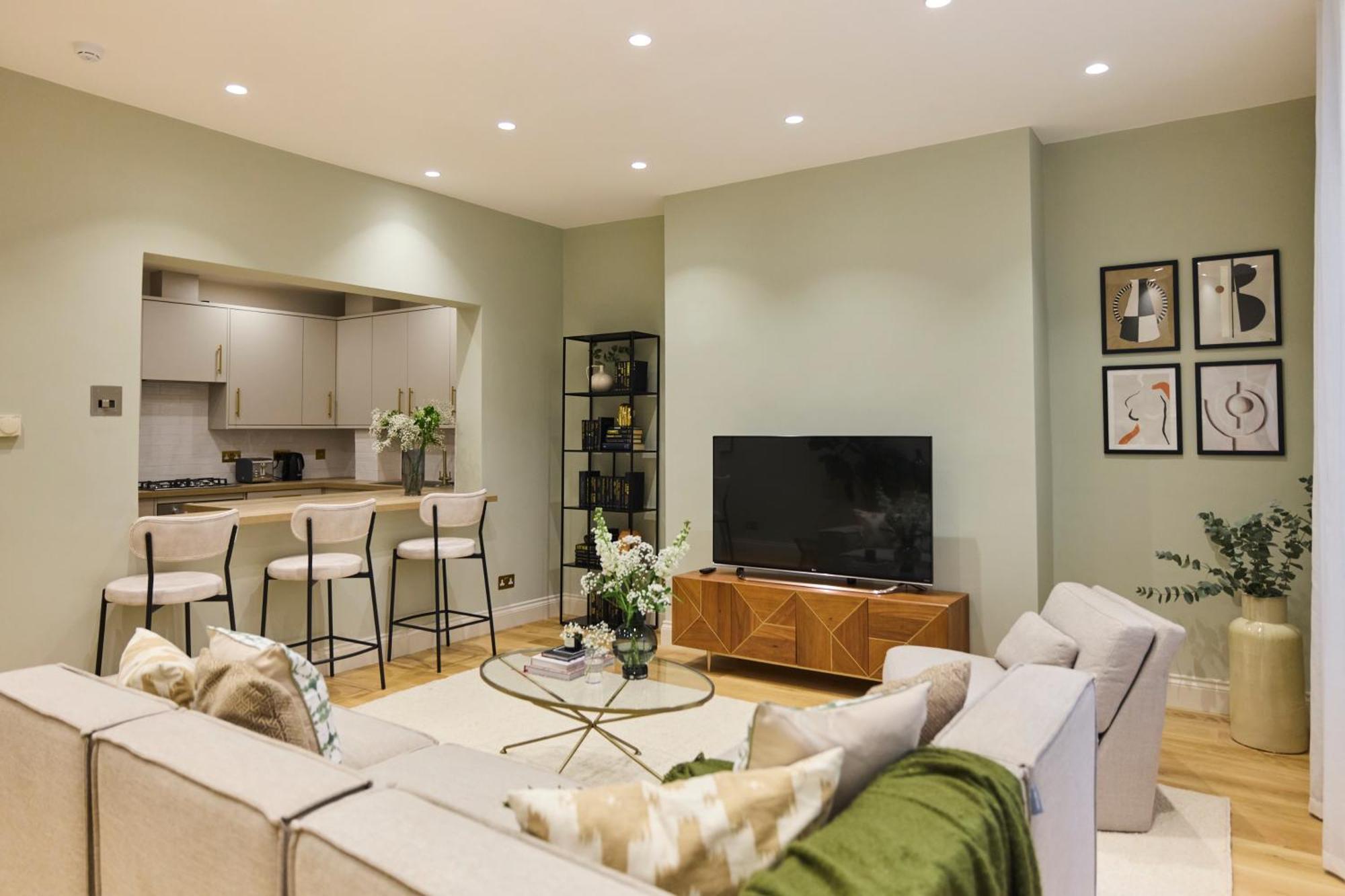 The Bayswater Gardens - Bright 3bdr Apartment *
