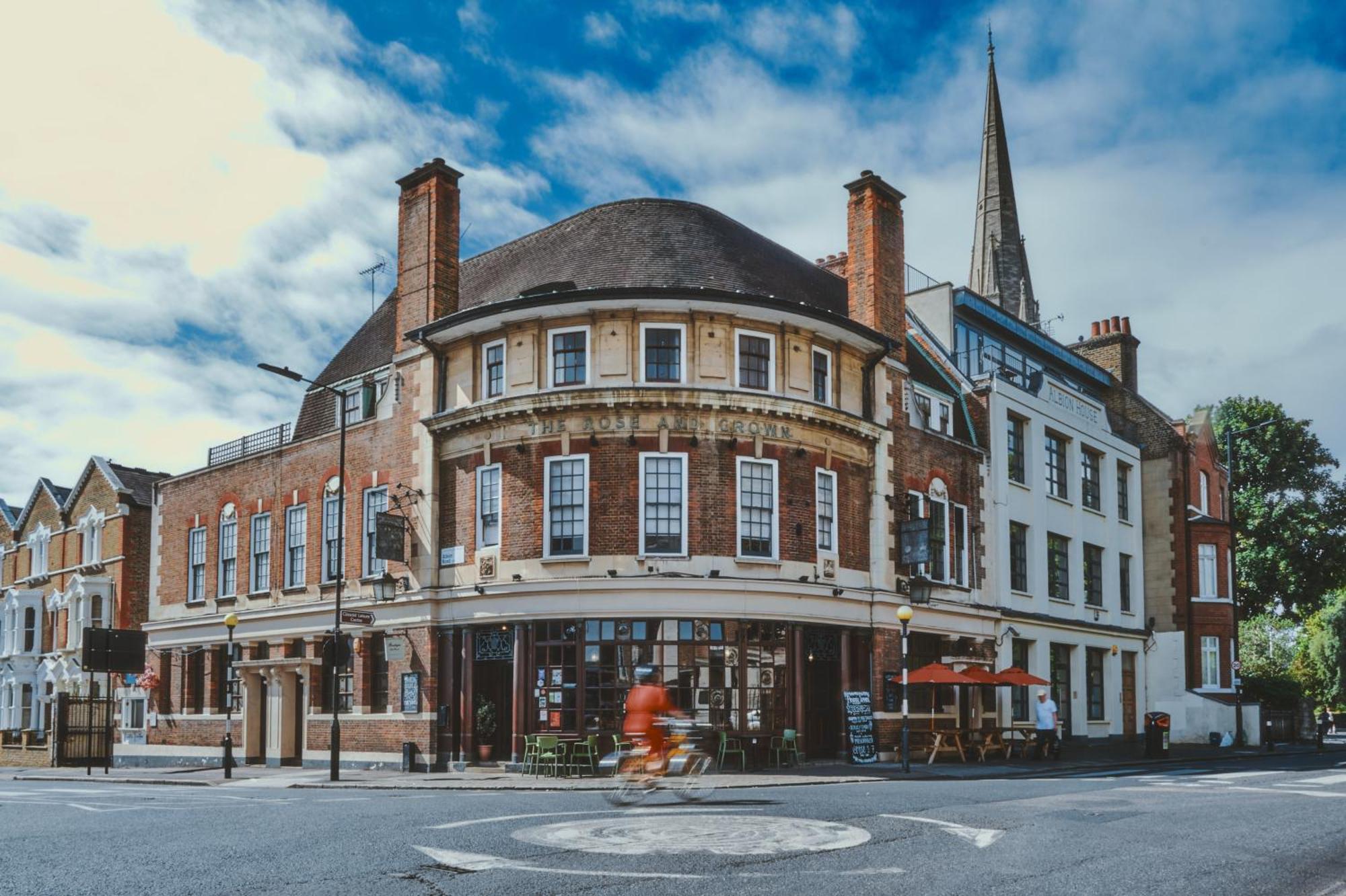 Rose And Crown Stoke Newington Londres