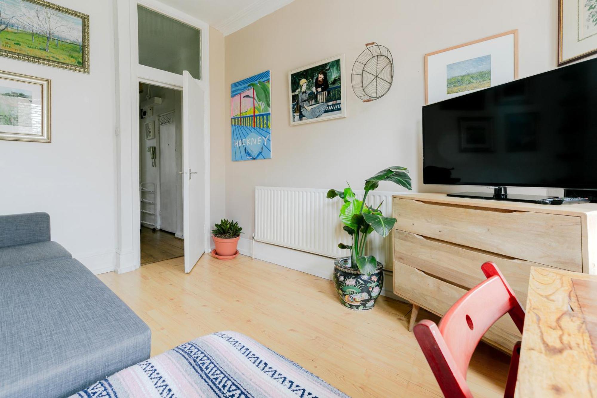 Apartamento Artistic Pied-A-Terre, Steps From The Tube, Moments From London'S Heart Londres