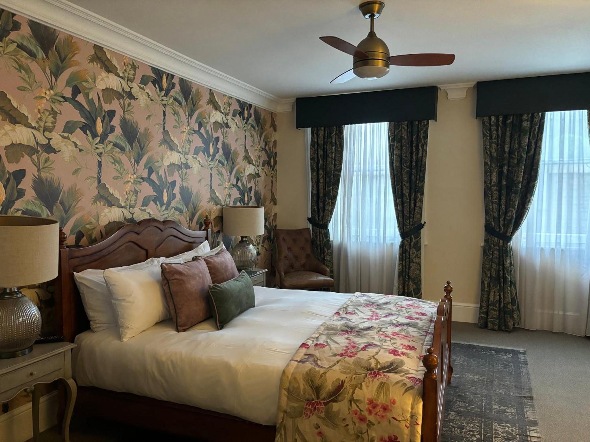 The Clerk & Well Pub And Hotel 4*