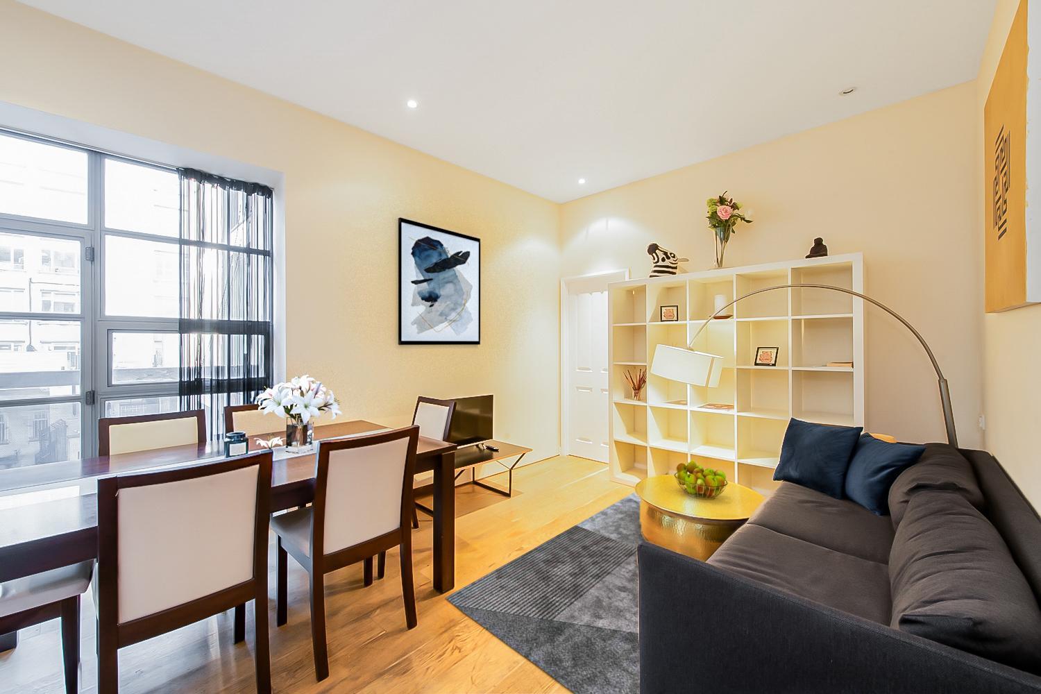 Pollen Street, Three-bedroom Flat Appartement Londres