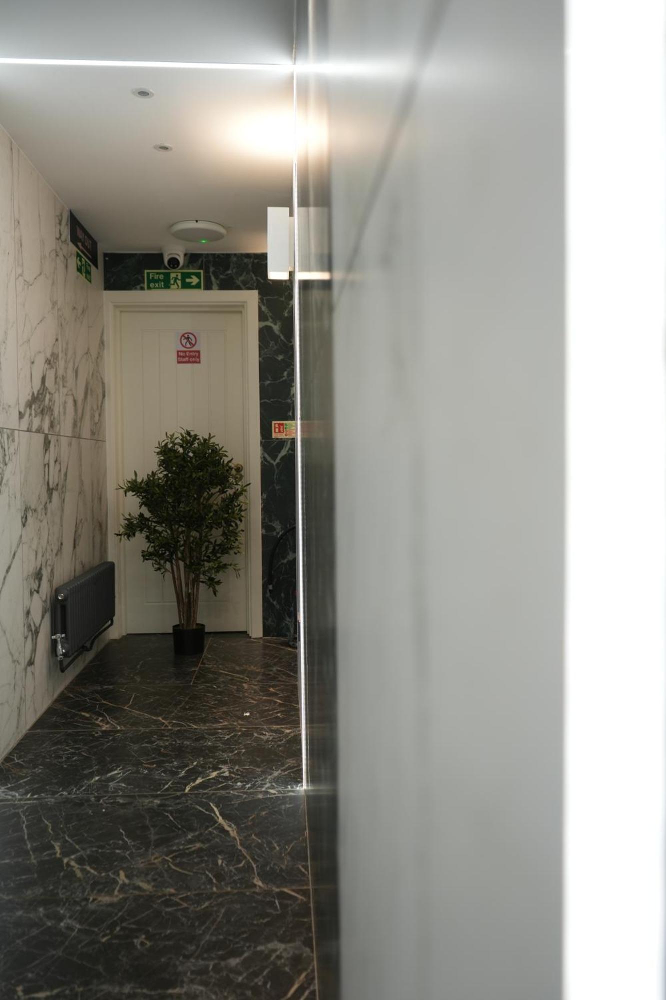 Fountain Hotel 2*