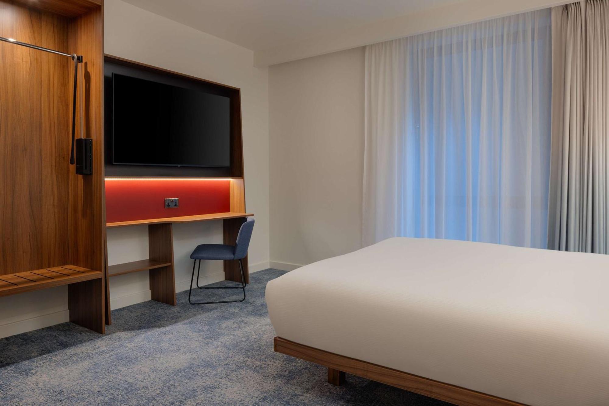 Hampton By Hilton Waterloo 3*
