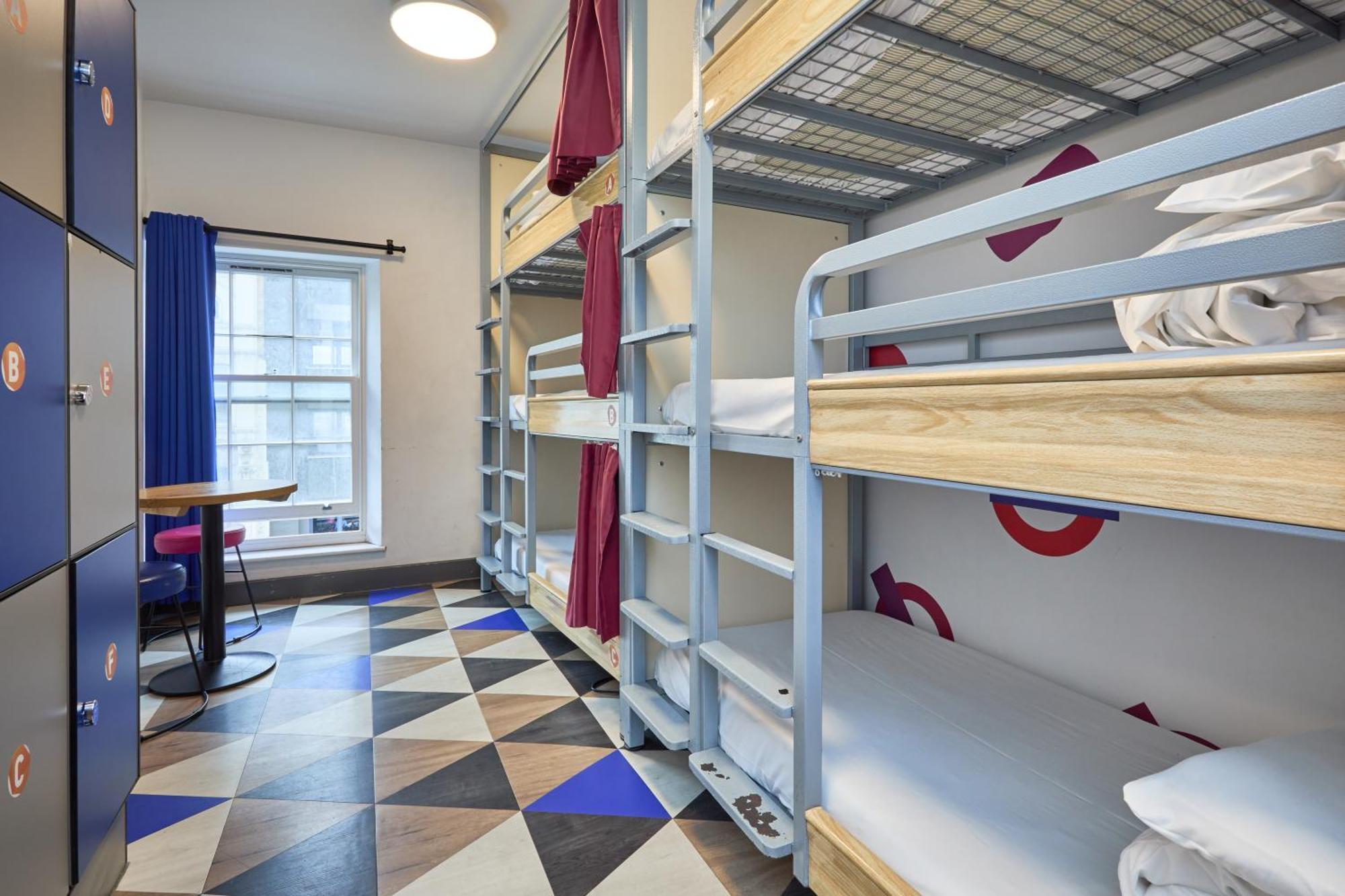 St Christopher's Village - Bridge Hostal *