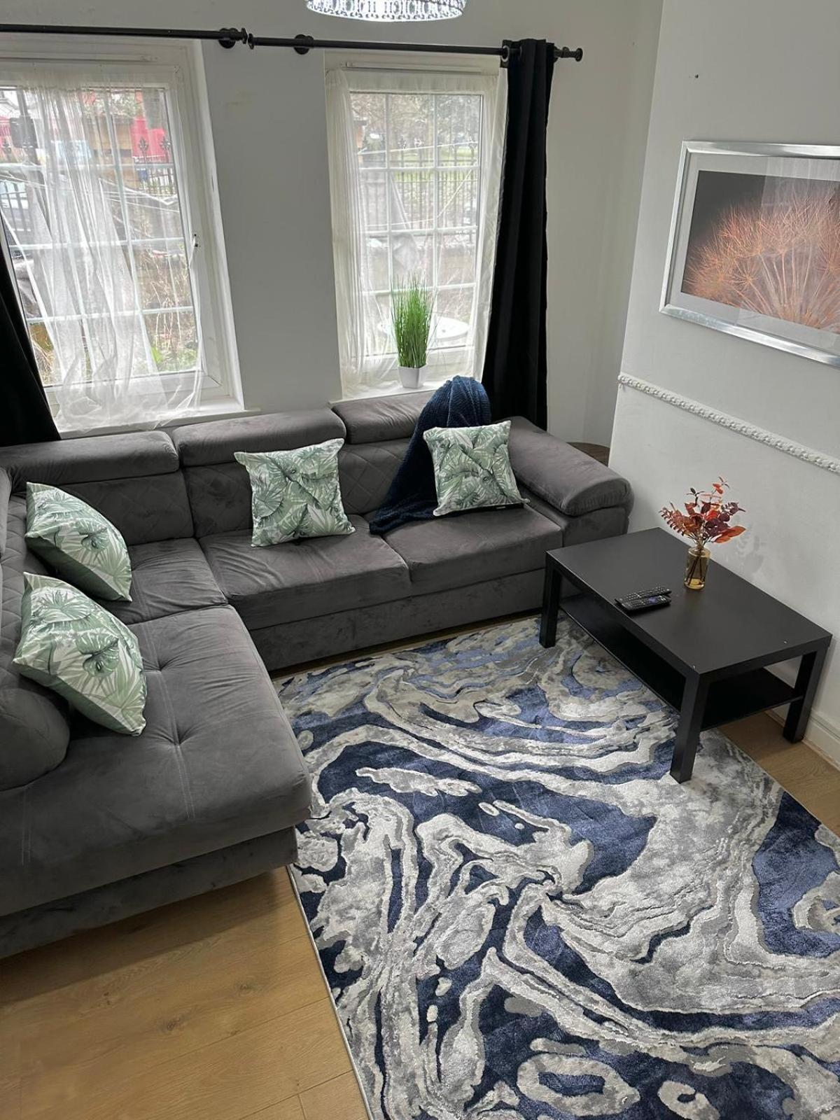 Appartement 2 Bedroom Flat, 2 Minutes Walk To Bethnalgreen Station, *