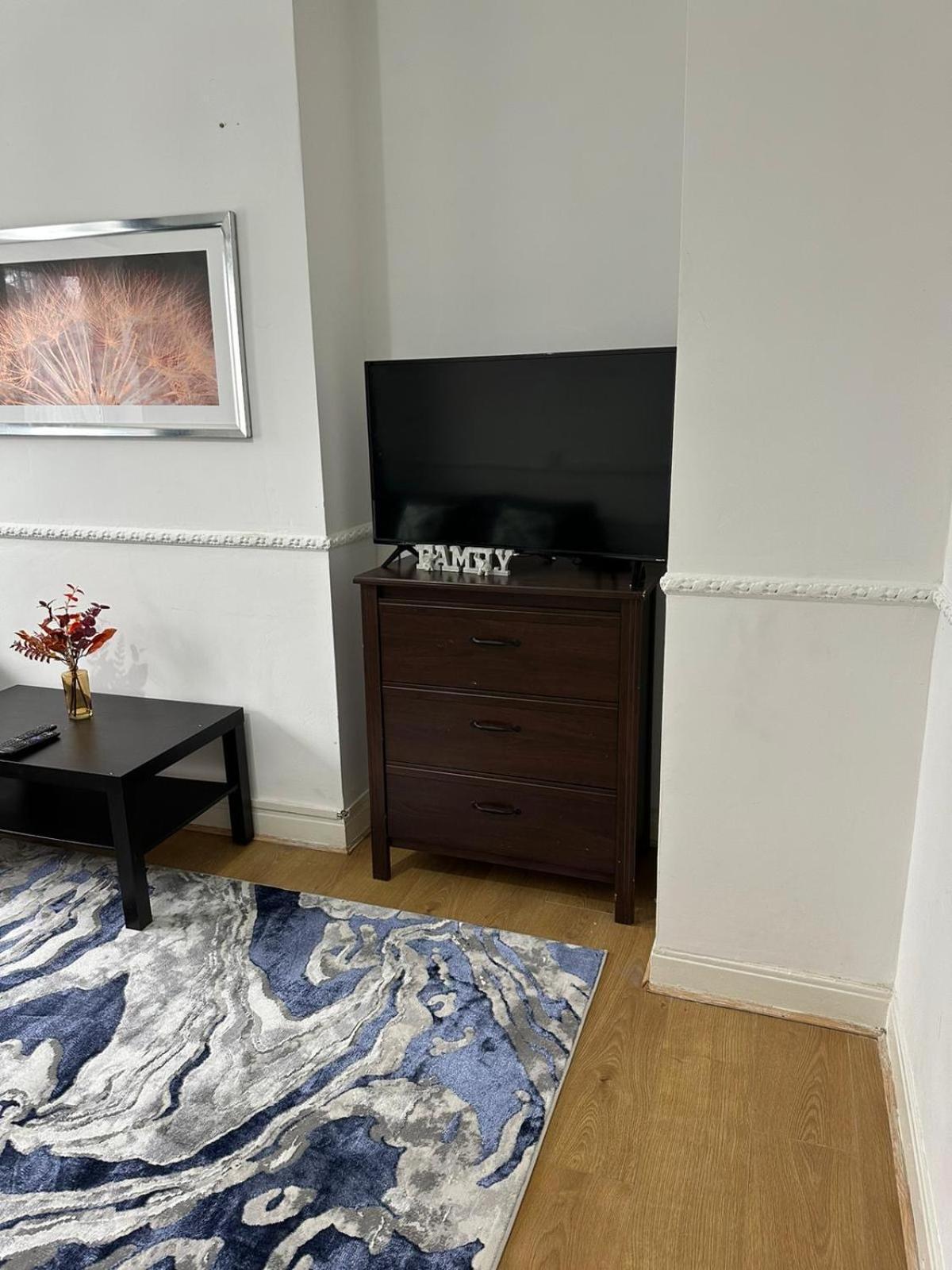 Apartamento 2 Bedroom Flat, 2 Minutes Walk To Bethnalgreen Station,