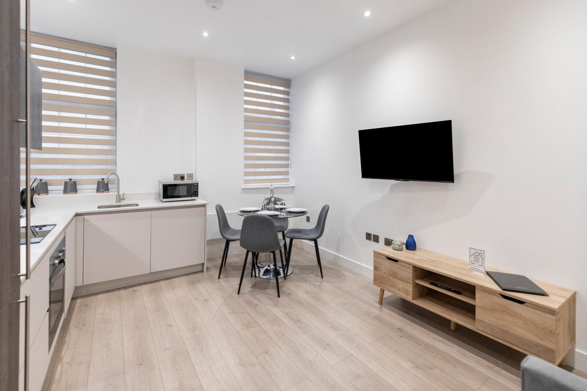 Appartement Welcoming And Spacious Apartment- Excellent Location