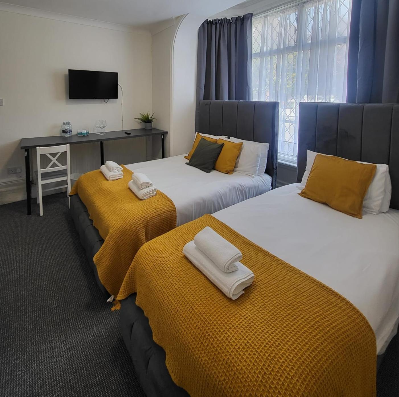 Woodford 3* Londres