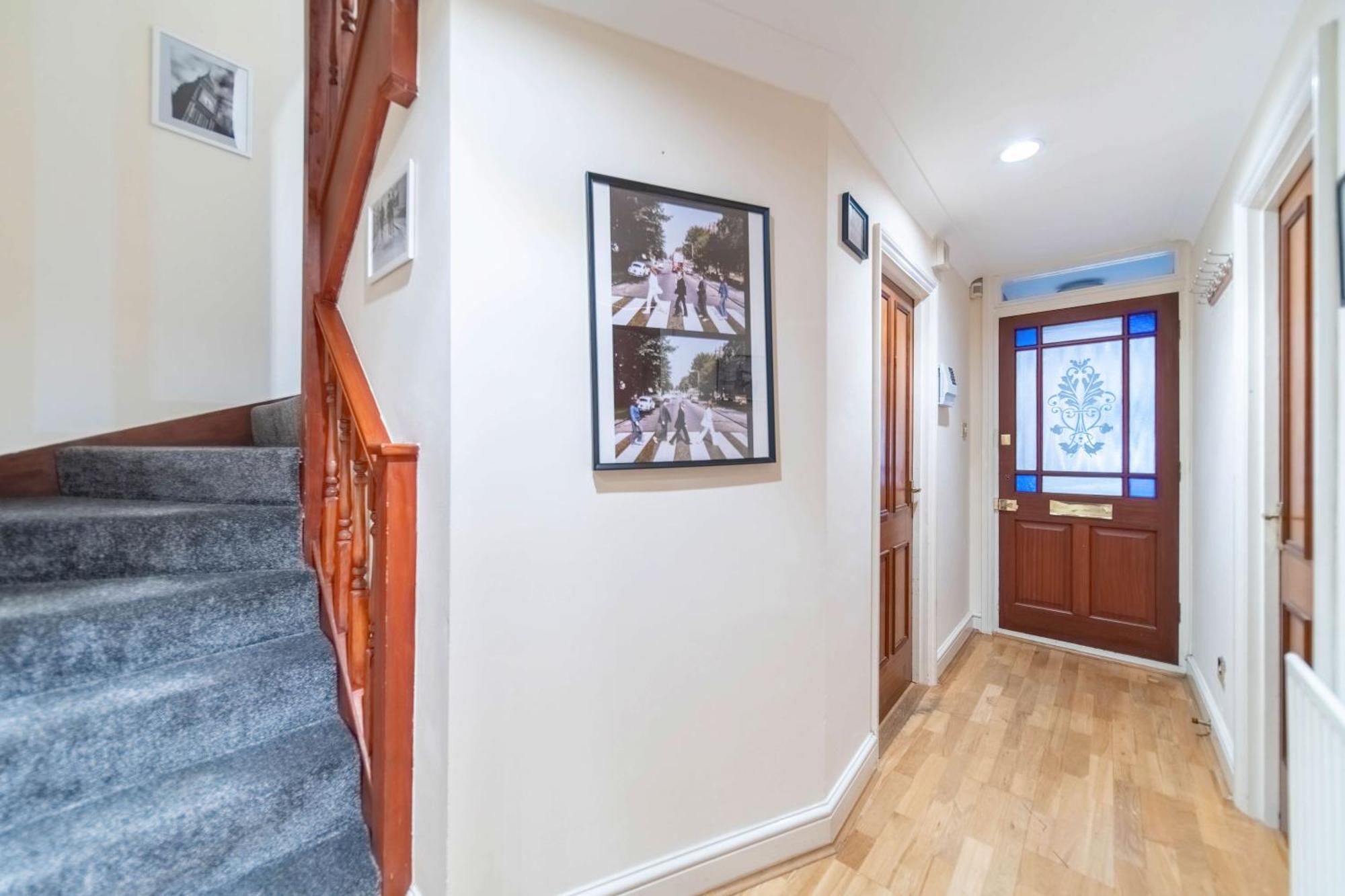 Chic 3-bed Mews Townhouse St John's Wood With Free Wifi Сasa de vacaciones Londres