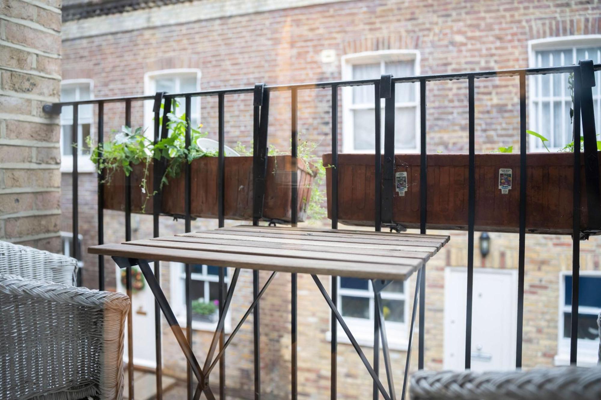 Сasa de vacaciones Chic 3-bed Mews Townhouse St John's Wood With Free Wifi Londres