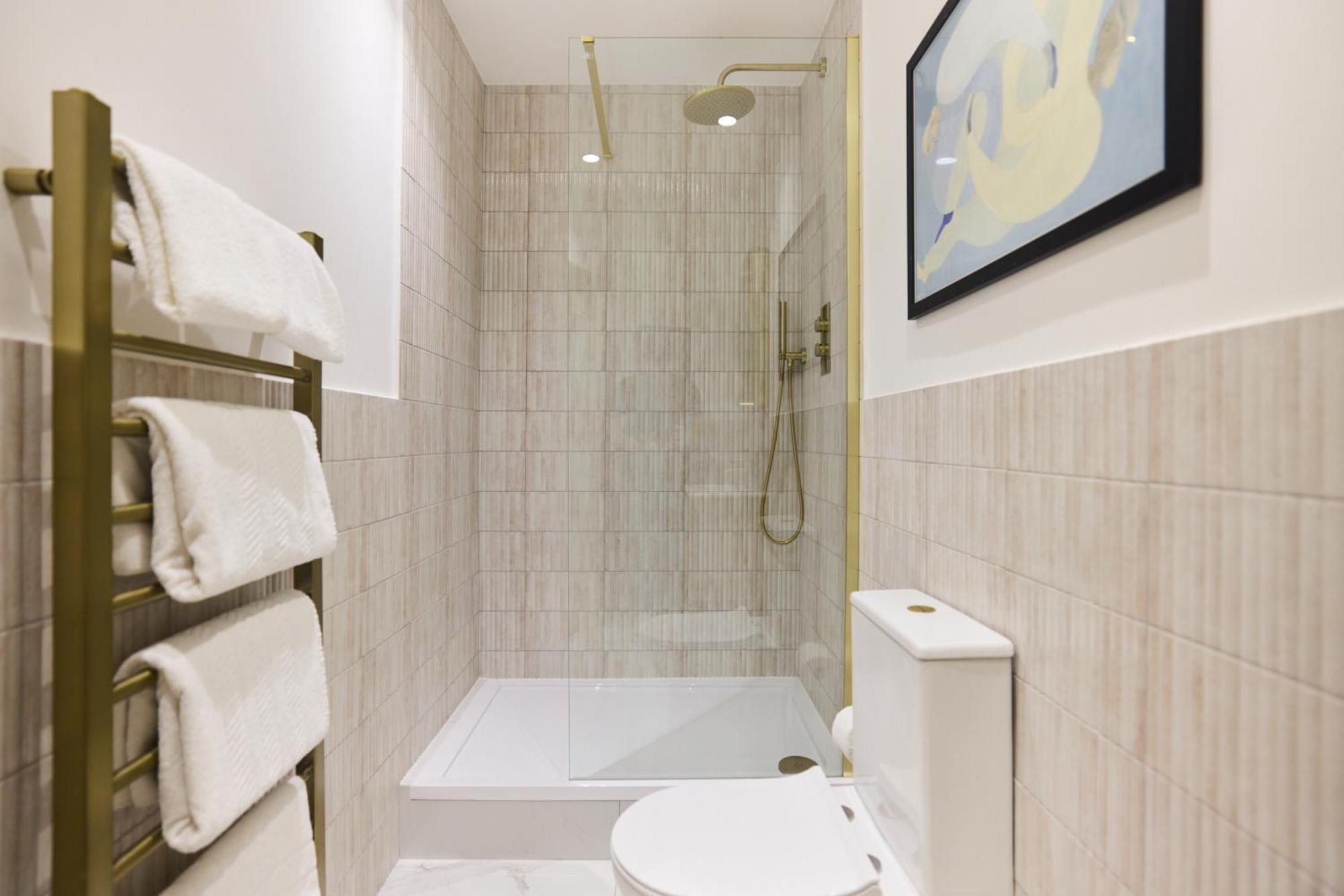 The Bayswater Gardens - Bright 3bdr Apartment London