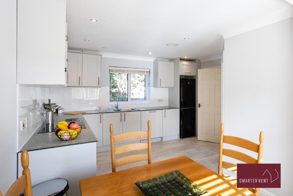Wimbledon - Driveway Parking Garden 4Bed Hébergement de vacances *