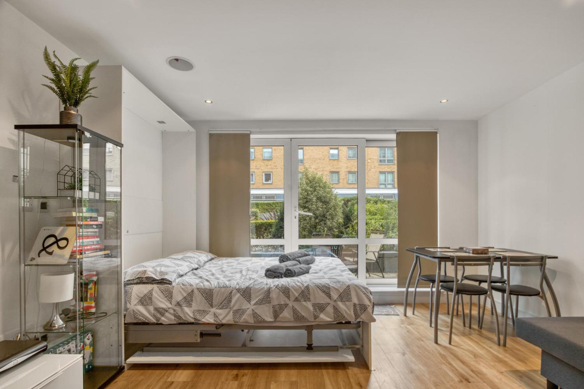 Modern Chic Studio Chelsea