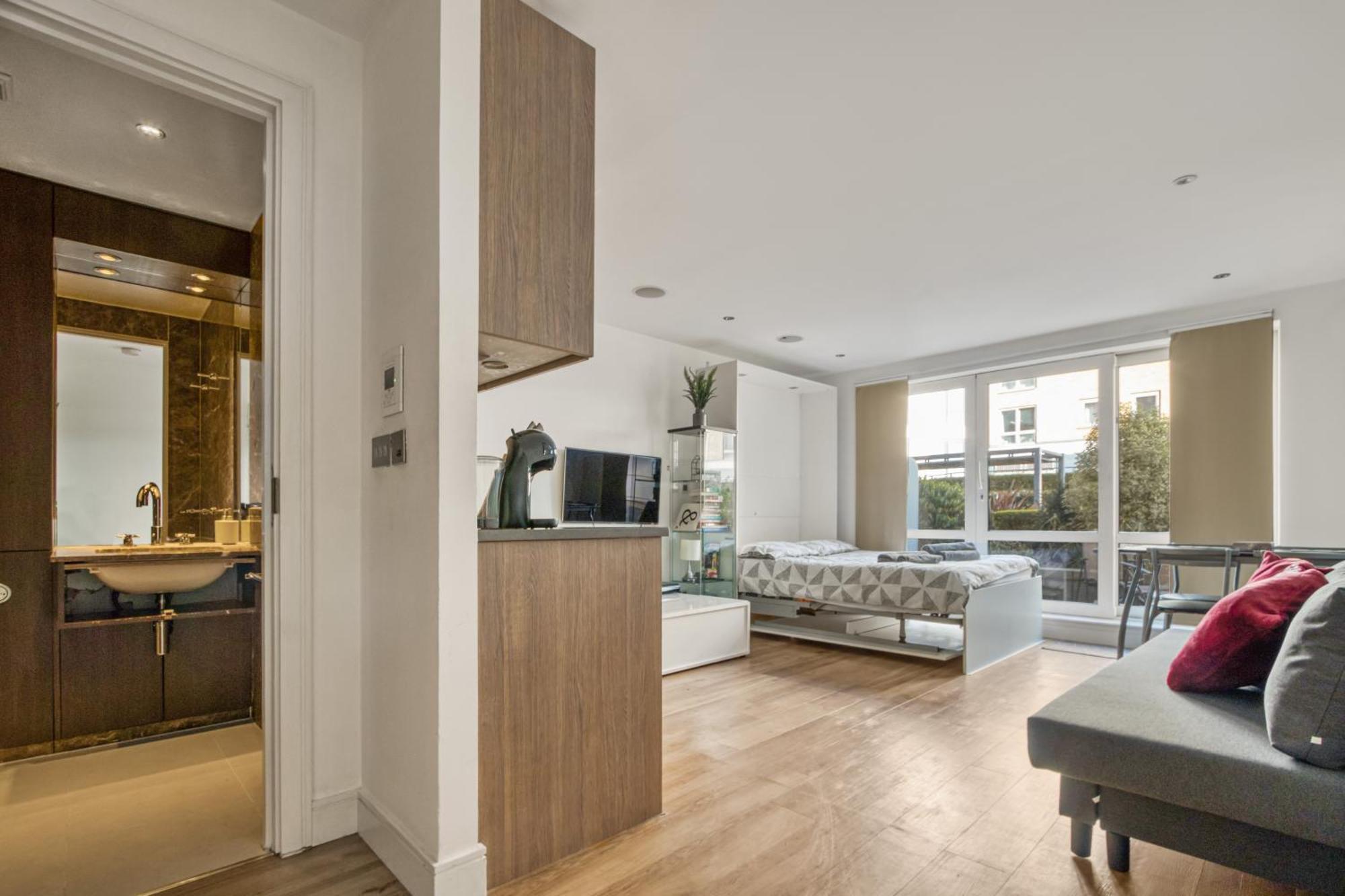 Apartment Modern Chic Studio Chelsea
